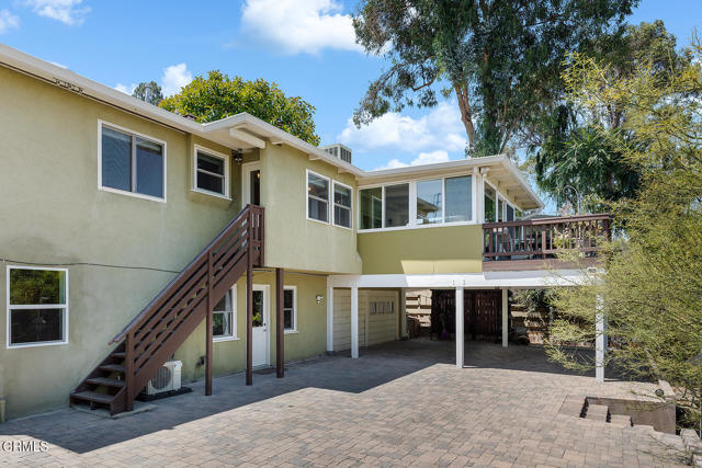 196 Malcolm Drive Drive, Pasadena CA: https://media.crmls.org/mediaz/50f9b50f-08f0-472c-9663-c52179715c0e.jpg
