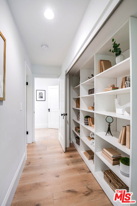 Image 20 of 45 For 24049 Chestnut Way