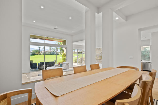781 Box Canyon Trail, Palm Desert CA: https://media.crmls.org/mediaz/50fa78ab-9963-411e-871c-8440b452dba5.jpg