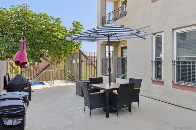 2445 Brant St, San Diego CA: https://media.crmls.org/mediaz/50faac93-fb46-44a4-834f-72b911bc393b.jpg