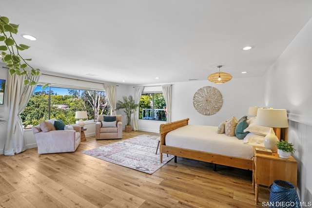 6026 La Granada, Rancho Santa Fe CA: https://media.crmls.org/mediaz/50fab1bc-4e0a-4240-93ea-f730f45e5684.jpg
