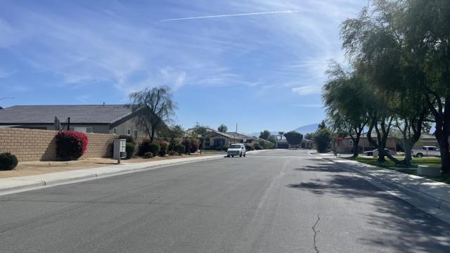 82982 Wheatley Court, Indio CA: https://media.crmls.org/mediaz/50fb266b-a9d8-44ea-9c22-8260e05bec85.jpg