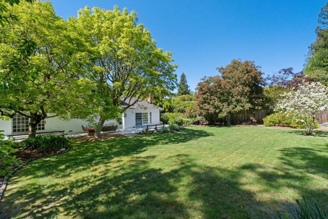 949 Wing Place, Stanford CA: https://media.crmls.org/mediaz/50fb6b9e-b40b-4214-8ef3-9c4e5d4d42a9.jpg
