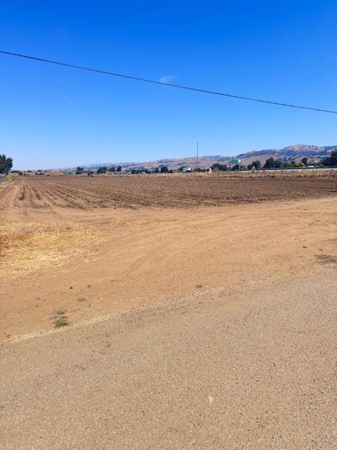 0 APN 835-07-018 and APN 835-07-019 Avenue, Gilroy CA: https://media.crmls.org/mediaz/50fbd708-58b8-4e7a-b60f-45d50ef016f7.jpg