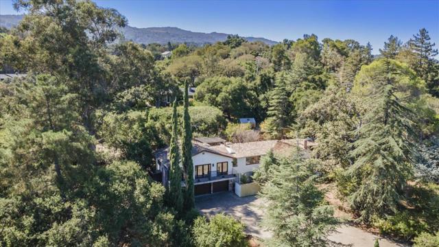 11090 Mora Drive, Los Altos Hills CA: https://media.crmls.org/mediaz/50fc712f-5fe9-433f-9106-c179c62a5254.jpg