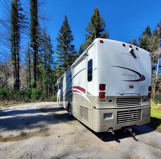15995 Big Basin Way, Boulder Creek CA: https://media.crmls.org/mediaz/50fc82f2-dab3-424a-ab3a-13f600c5071a.jpg