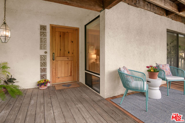 1639 Oak Drive, Topanga CA: https://media.crmls.org/mediaz/50fce5b5-be56-45c8-bd92-52294f6037f7.jpg