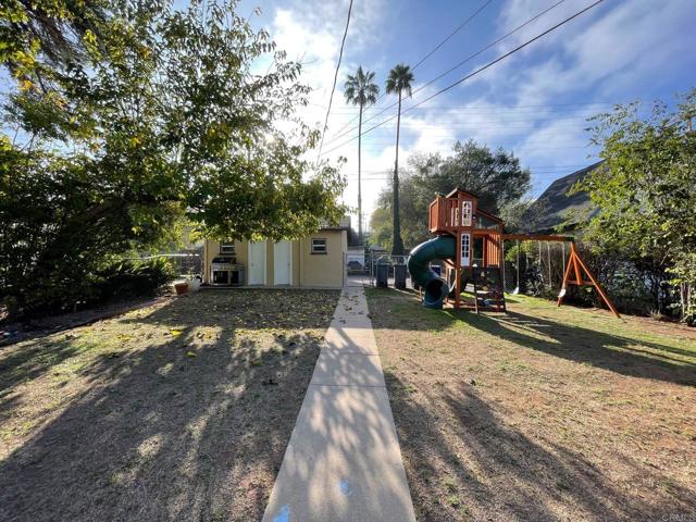 Detail Gallery Image 10 of 23 For 225 27 E 6th Ave, Escondido,  CA 92025 - – Beds | – Baths