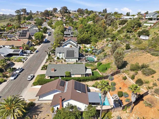 Detail Gallery Image 16 of 50 For 12627 Benavente Way, San Diego,  CA 92129 - 3 Beds | 2 Baths