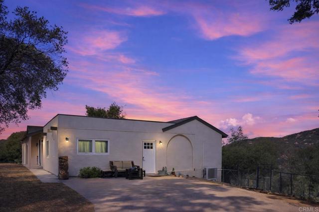 Image 7 of 42 For 3340 Skytrail Ranch Rd