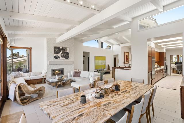 Detail Gallery Image 6 of 31 For 1370 Neptune Ave, Encinitas,  CA 92024 - 4 Beds | 4/1 Baths