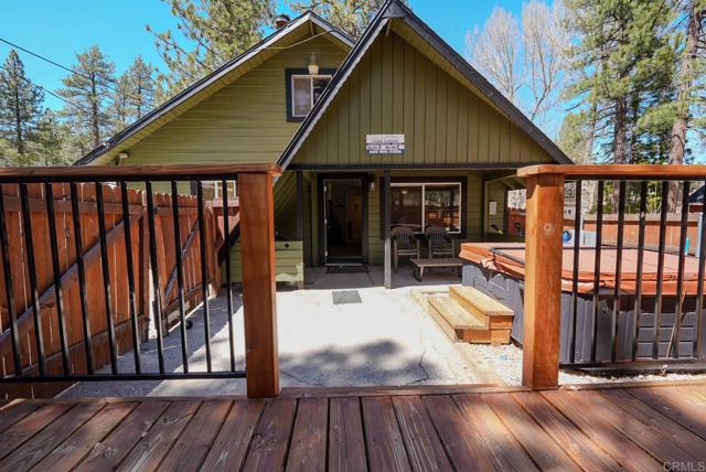 39414 Ruby Lane, Big Bear Lake CA: https://media.crmls.org/mediaz/50ff1ea3-5c33-4ec3-910d-e2b8b43dfcf8.jpg