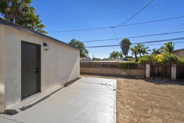 4138 Blackton Dr, La Mesa CA: https://media.crmls.org/mediaz/50ff729a-1877-4aef-ac9a-f973f908867f.jpg