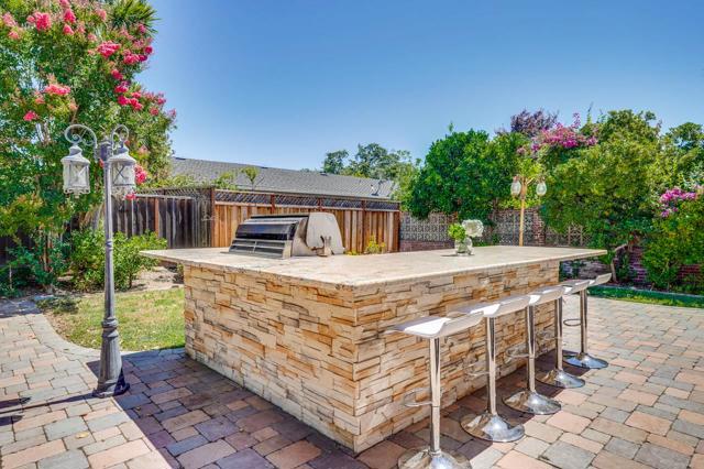 6107 Paso Los Cerritos, San Jose CA: https://media.crmls.org/mediaz/50ff7dcf-401b-4007-a8df-8d74fd13d0be.jpg