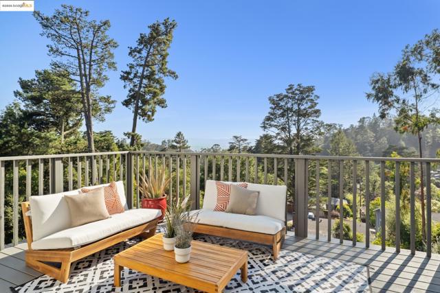 6827 Ridgewood Dr., Oakland CA: https://media.crmls.org/mediaz/51004497-f702-414f-9756-2a0b989f9d79.jpg