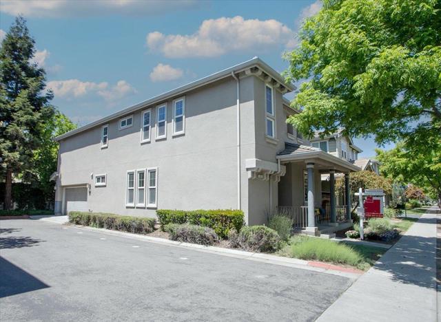 825 S 22nd Street, San Jose CA: https://media.crmls.org/mediaz/51005454-ef1c-4766-8d04-d044e1e594ec.jpg