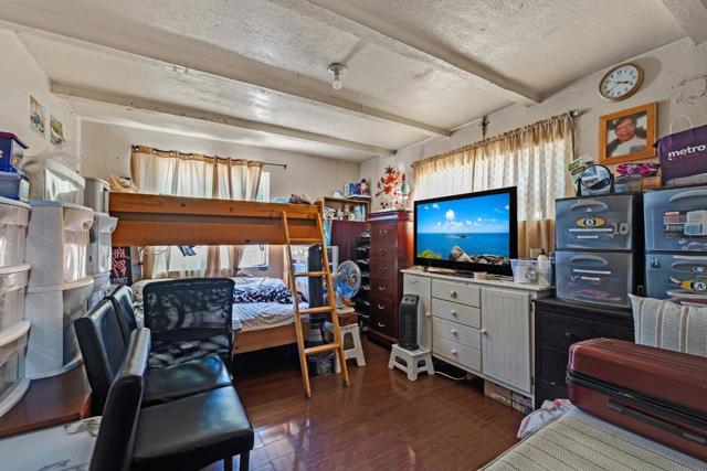 1549 Jupiter Way, Milpitas CA: https://media.crmls.org/mediaz/51006079-5eff-4baa-bdae-00944f10969e.jpg