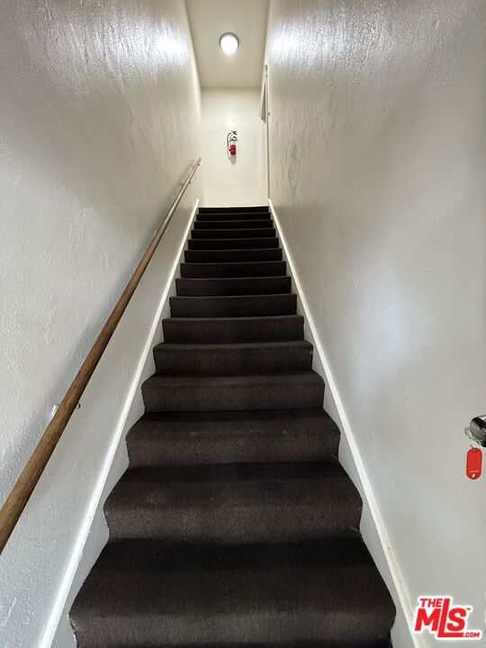 1111 Orizaba Avenue, Long Beach CA: https://media.crmls.org/mediaz/5100743f-fcef-47e7-85e3-f7881d6d92ad.jpg