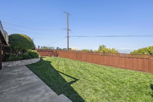 1524 Alturas Drive, Burlingame CA: https://media.crmls.org/mediaz/51010370-b6ee-42a9-912c-14f5c2bf93d9.jpg