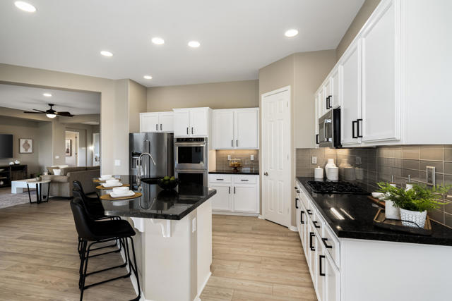 81290 Barrel Cactus Road, La Quinta CA: https://media.crmls.org/mediaz/510122e7-9c9b-400c-809f-835efe15e2f0.jpg