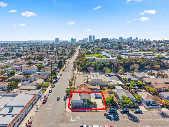 2980 K St, San Diego CA: https://media.crmls.org/mediaz/510186ff-5fff-4399-8c75-2b3504e46a61.jpg