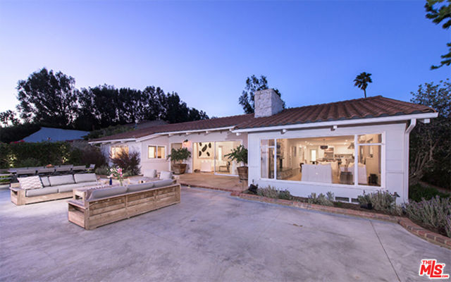 28028 SEA LANE Drive, Malibu CA: https://media.crmls.org/mediaz/51022bcc-40e1-4078-a466-dd8207185fef.jpg