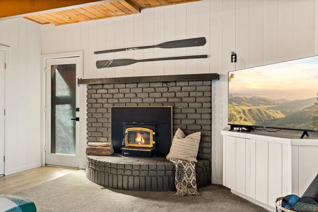 720 Buckingham Sq, Lake Arrowhead, CA 92352