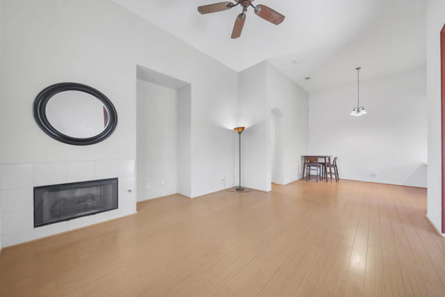 47788 Dancing Butterfly, La Quinta CA: https://media.crmls.org/mediaz/5104f6c9-85c1-4767-b263-1e5e3d6e90a2.jpg