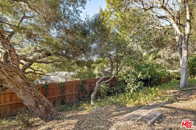 827 Cheltenham Road, Santa Barbara CA: https://media.crmls.org/mediaz/51053607-b8a3-4ac3-95bc-2de5df54d53f.jpg
