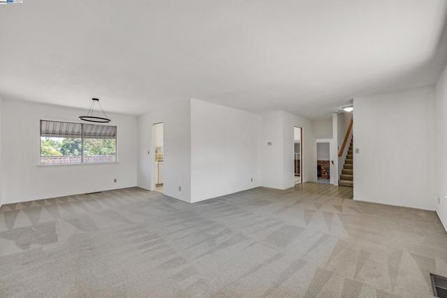 1849 Springsong Dr, San Jose CA: https://media.crmls.org/mediaz/51058819-4442-42d6-b06f-0b92a7f7a047.jpg