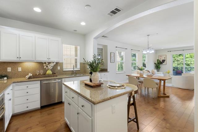 211 Okeefe Way, Mountain View CA: https://media.crmls.org/mediaz/5105d3f0-c198-4843-aa6a-ee6aef0a5bdc.jpg
