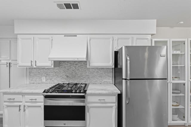 217 W 40th Avenue, San Mateo CA: https://media.crmls.org/mediaz/5105e1b5-39e3-40d6-8d46-77a1d663439f.jpg