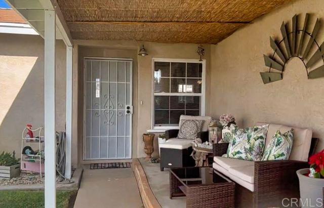 Detail Gallery Image 2 of 6 For 1634 Doncarol Ave, El Cajon,  CA 92019 - 3 Beds | 2 Baths