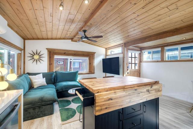 Detail Gallery Image 12 of 28 For 123 Jasper St #35,  Encinitas,  CA 92024 - 2 Beds | 1 Baths