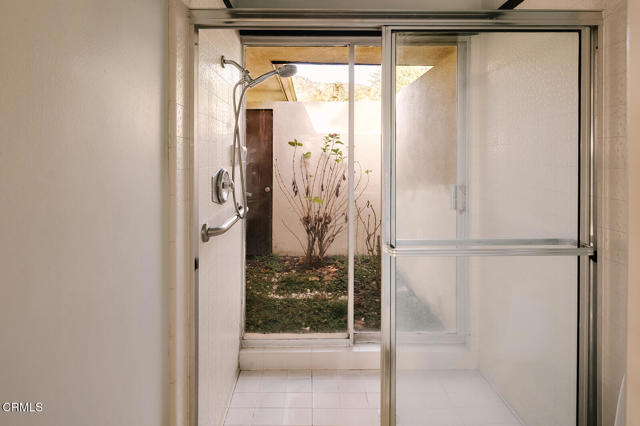 Detail Gallery Image 49 of 74 For 5703 Catherwood Dr, La Canada Flintridge,  CA 91011 - 3 Beds | 2/1 Baths