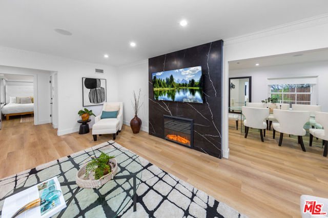 2030 Castle Heights Avenue, Los Angeles CA: https://media.crmls.org/mediaz/510811a1-58b8-46e4-93d1-d5b47658bb36.jpg