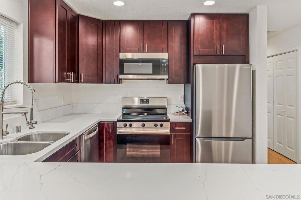 227 10th Ave - photo 8