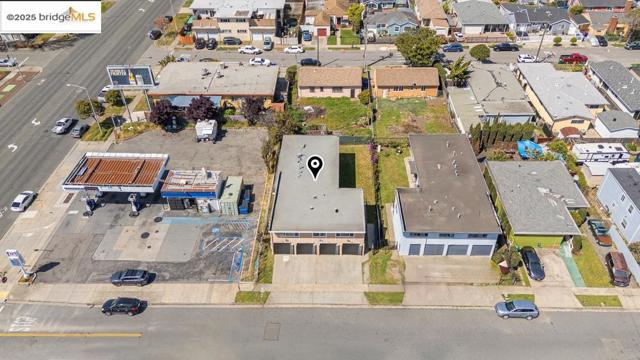 449 S 19Th St, Richmond CA: https://media.crmls.org/mediaz/5109feb1-5912-4bed-a5cd-7345f98f69a6.jpg