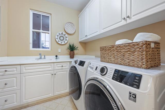 7424 La Mantanza, San Diego CA: https://media.crmls.org/mediaz/510a3a58-2ae2-4fd4-ba74-3f462af2c833.jpg