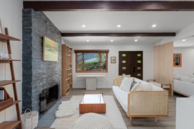 Detail Gallery Image 12 of 42 For 1011 13 Neptune Ave, Encinitas,  CA 92024 - 3 Beds | 3/1 Baths