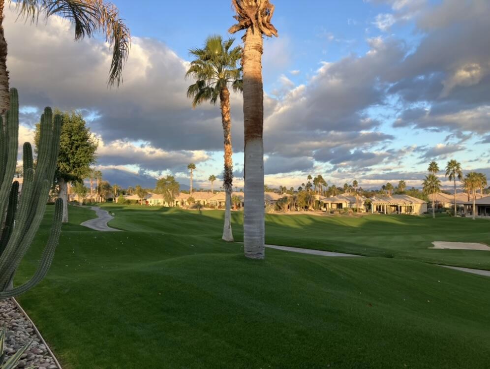 https://media.crmls.org/mediaz/510b11db-5302-4cde-b4cb-6db166915ba0.jpg?preset=X-Large