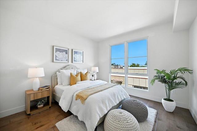 657 Walnut Street, San Carlos CA: https://media.crmls.org/mediaz/510b733f-faf1-4d30-b3e2-afa38784dce4.jpg