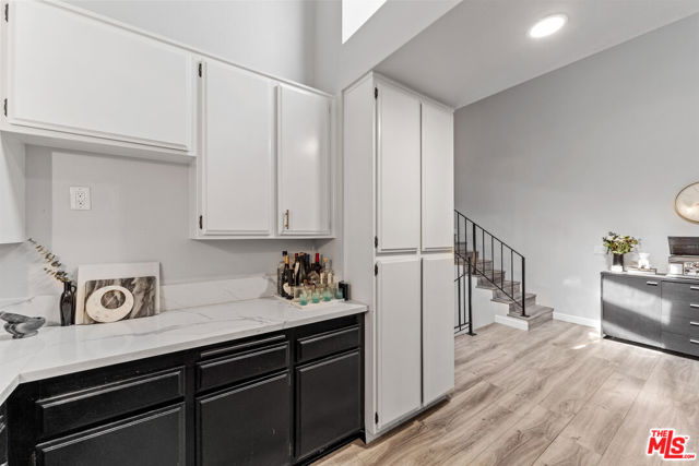 586 Rosewood Avenue, Camarillo CA: https://media.crmls.org/mediaz/510ce008-1e21-4a78-8147-f77ed905c32b.jpg