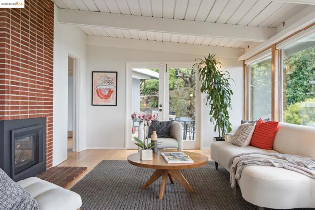 1415 Devonshire Dr, El Cerrito CA: https://media.crmls.org/mediaz/510cf303-1a88-41ff-95ed-7c1c913b3942.jpg
