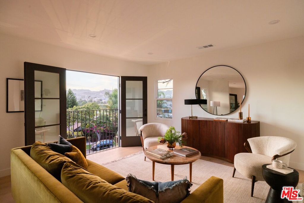 1020 Manzanita Street