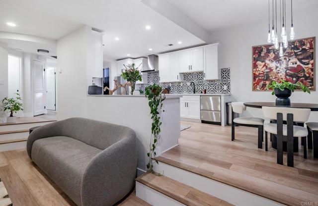 Detail Gallery Image 13 of 23 For 2630 Pirineos Way #14,  Carlsbad,  CA 92009 - 2 Beds | 2 Baths