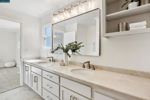 4697 Canary Dr, Pleasanton CA: https://media.crmls.org/mediaz/511050e0-b3d6-4d74-acea-e364eb02c9e0.jpg