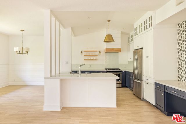 502 San Vicente Boulevard, Santa Monica CA: https://media.crmls.org/mediaz/511123c7-f36f-4169-9c29-afa60003f2e8.jpg