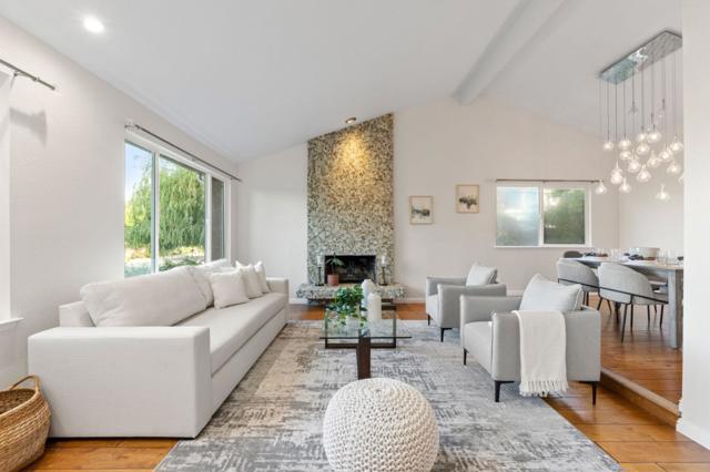 6543 Skyfarm Drive, San Jose CA: https://media.crmls.org/mediaz/51112976-3435-4940-a60e-f4f4bbd4ce6b.jpg