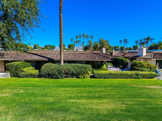 13 Duke Drive, Rancho Mirage CA: https://media.crmls.org/mediaz/5111b215-876f-40e4-9210-5eea8f99884f.jpg